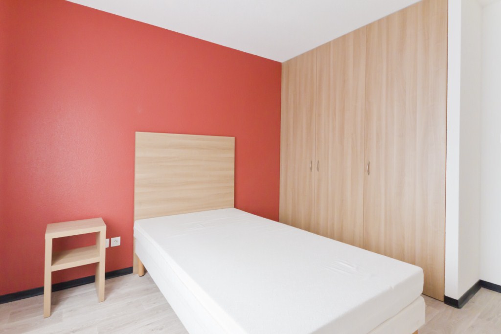 KOSY APPART'HÔTELS - Résidence 7ème Art : Chambre